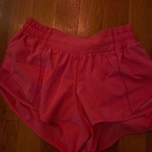 Sonic pink size 2 2.5 lulu shorts